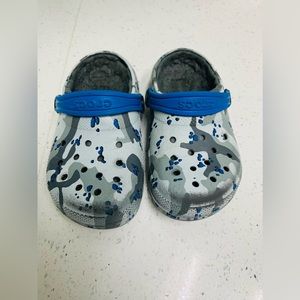Toddler crocs size 10